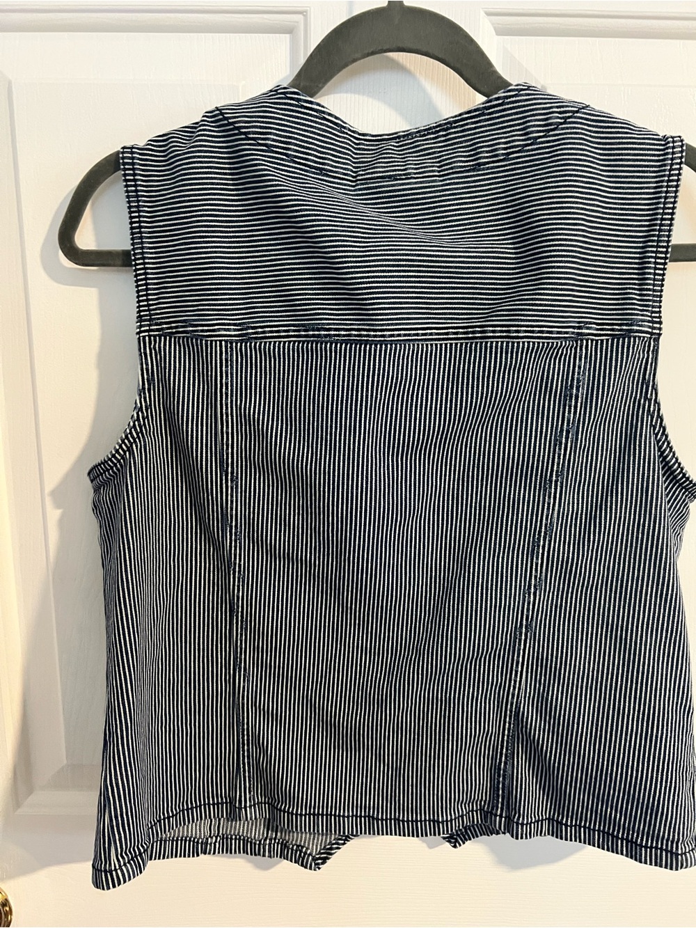 Universal Thread Large Vest - Picture 7 of 8